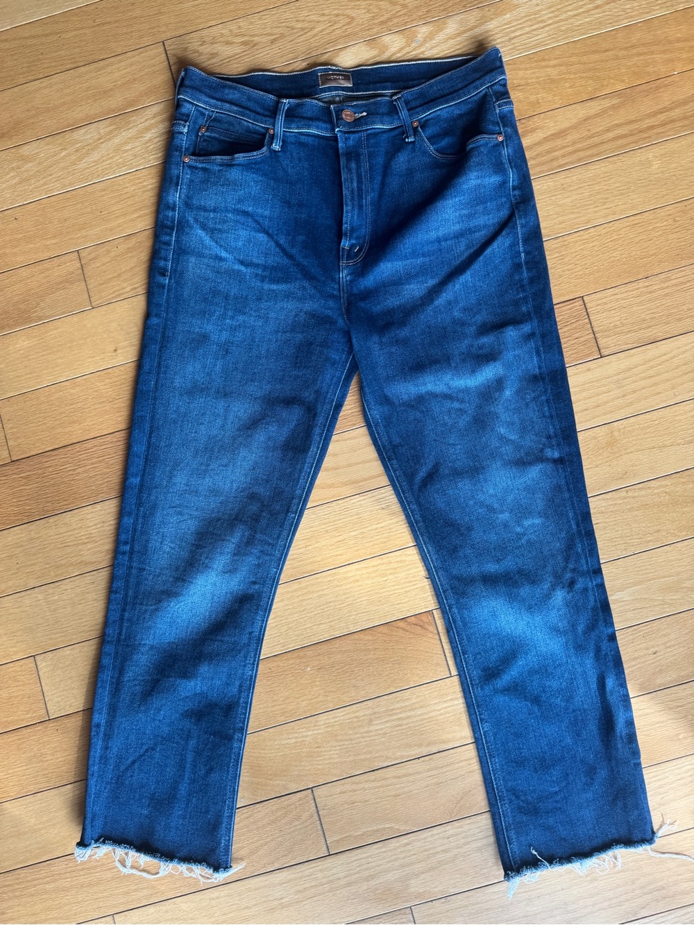 MOTHER The Runaway Jeans Home Movie Wash Raw Fray Hem Flare Denim 32